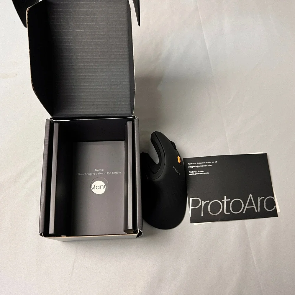 ProtoArc EM11 NL Rechargeable Multi-Device Ergonomic Vertical Mouse Black‎
